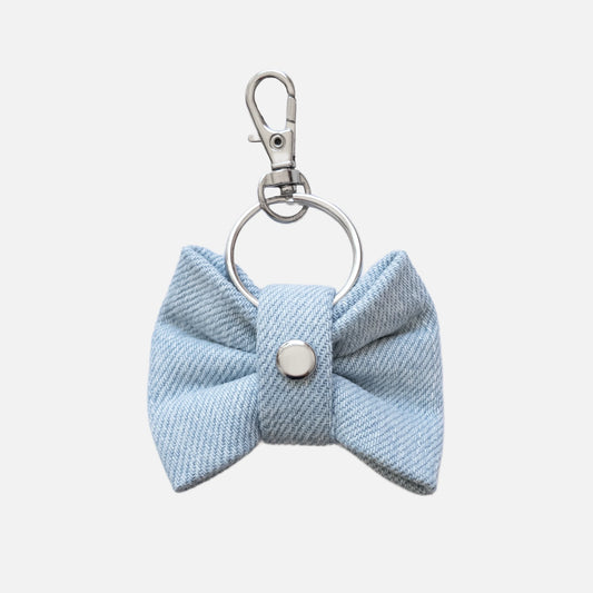 'BOWTIE' DENIM BAG CHARM IN LIGHT-WASH