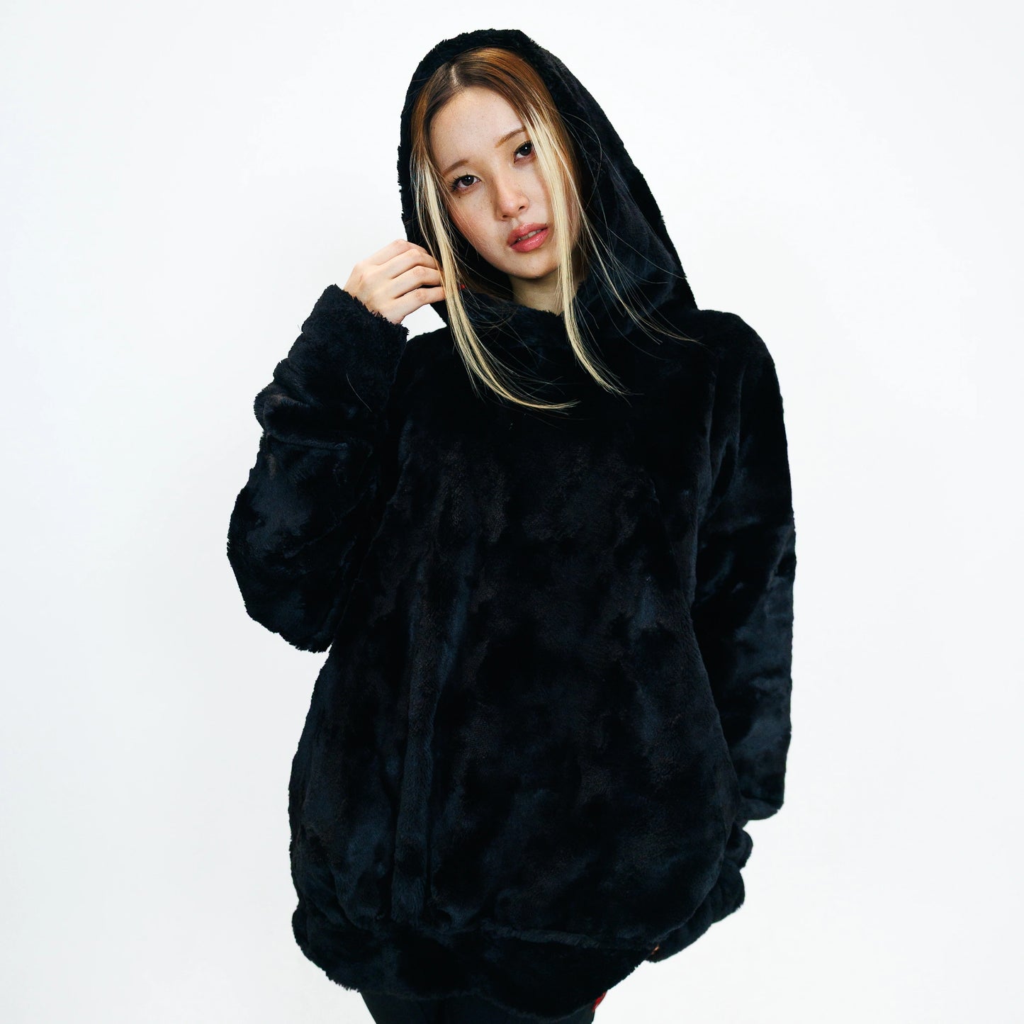 'AMNESIA' OVERSIZED FAUX FUR PULLOVER HOODIE